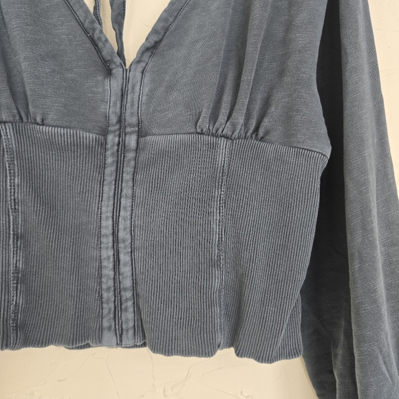 Anthro PILCRO Open Back Blue Long Sleeve Sweatshirt Crop Top, XL - Picture 4 of 11